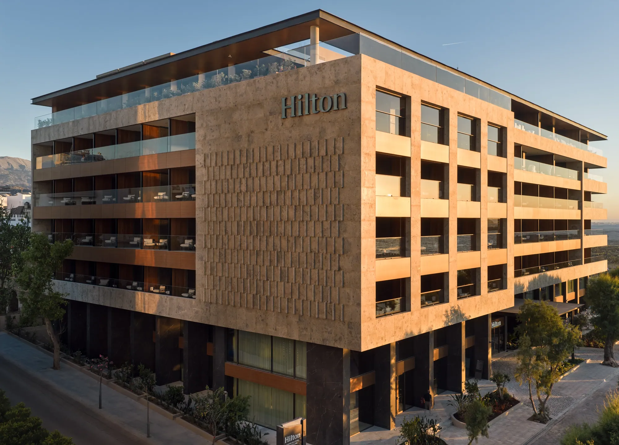 Εξωτερική όψη του Hilton Chania Old Town Resort & Spa.